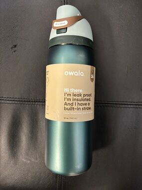 Owala 32oz Insulated Water Bottle - Holiday Wintergreen Edition - NWT